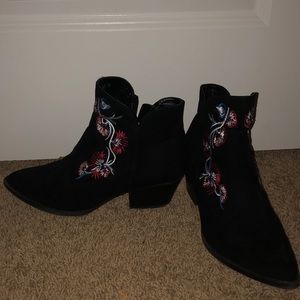 Ankle boots